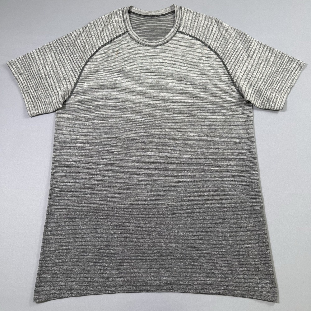 Lululemon Metal Vent Tech Shirt Mens Large Grey Short Sleeve Athletic Gym Run
